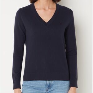 Vintage Tommy Hilfiger Navy Cotton Blend V-Neck Top in M